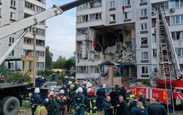 Взрыв газа: из-под завалов достали тело третьего погибшего