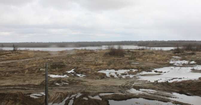 Токсичное наследие ТНК-ВР всплыло на берегах Оби у Нижневартовска. Депнедра ХМАО забыли о рекультивации на 6 лет