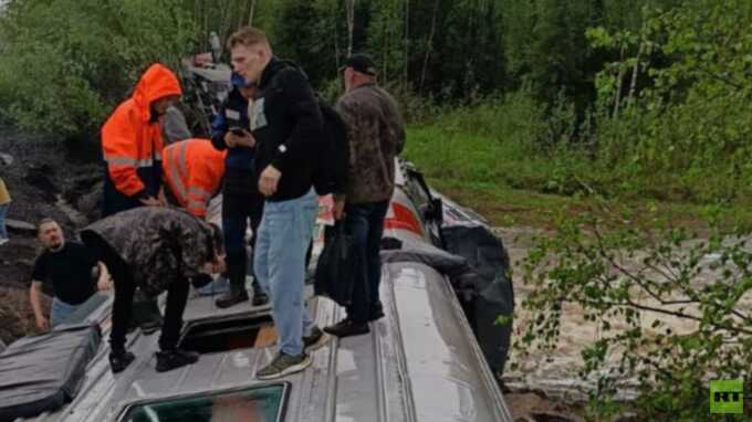 Трагедия в Коми: тело погибшего найдено под опрокинутым поездом