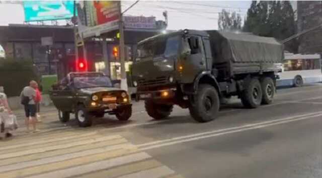 В Волгограде военный грузовик сбил мужчину на пешеходном переходе на глазах у детей