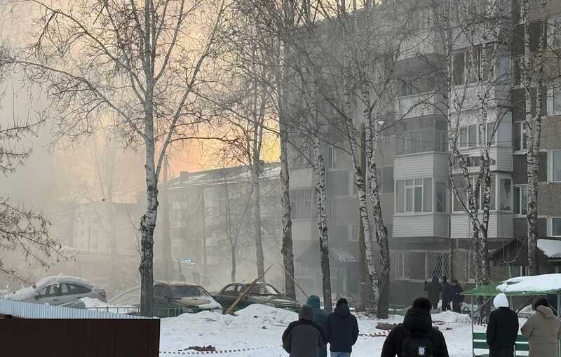 В Тобольске произошел взрыв в частном доме: выбиты окна в соседних зданиях