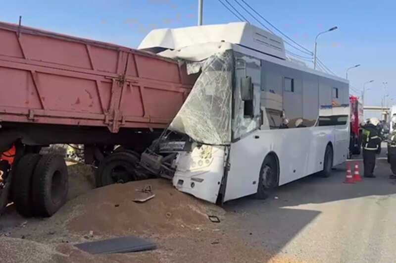 Количество пострадавших в результате аварии с автобусом в Крыму увеличилось до 22 человек