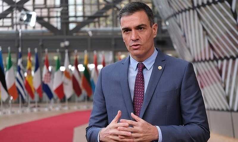 Тысячи людей в Мадриде требуют отставки премьер-министра Испании