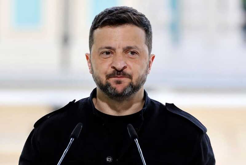 Зеленский пообещал ответить симметрично на атаки со стороны России