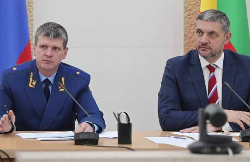 Игорь Краснов подверг критике чиновников Забайкалья за задержки в выплатах семьям участников "СВО"