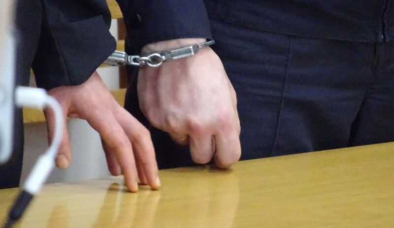 В Костромской области посетитель бара избил двух приятелей по выпивке и был задержан