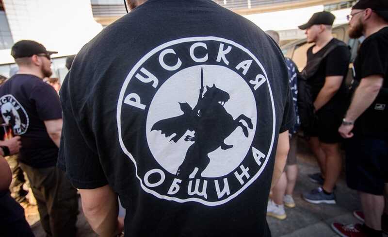 "Почему вы убиваете русских детей?": активисты "Русской общины" начали кампанию против акушеров и гинекологов в Калуге