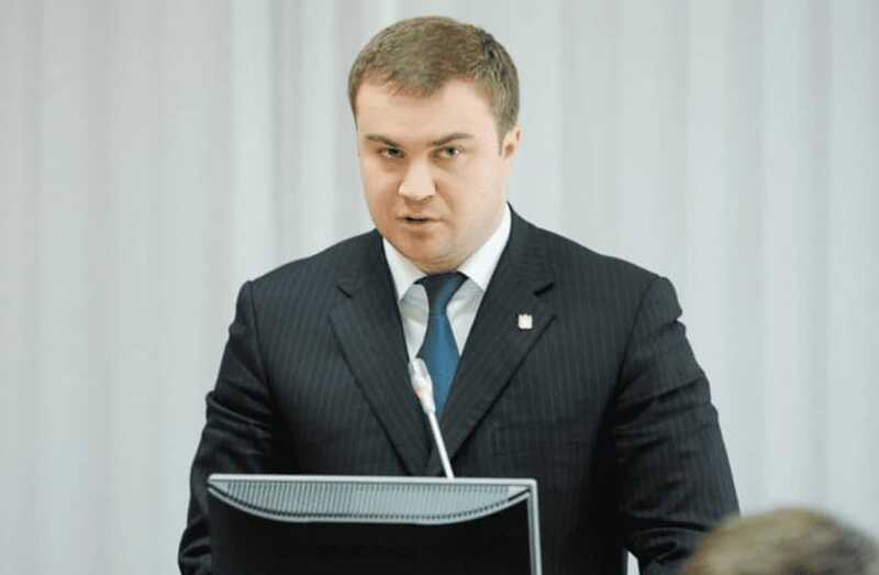Губернатор Виталий Хоценко объявил о снижении числа клиник для проведения абортов в Омской области