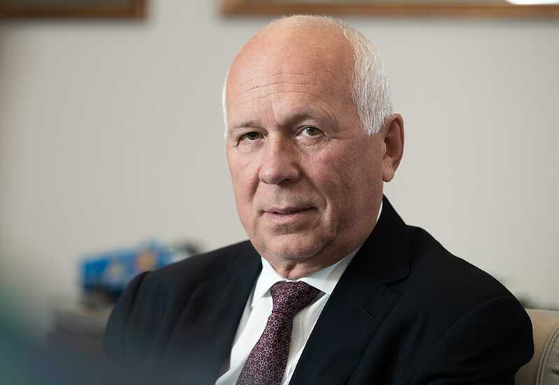Глава "Ростеха" Сергей Чемезов призвал отказаться от попыток догнать Запад в технологиях