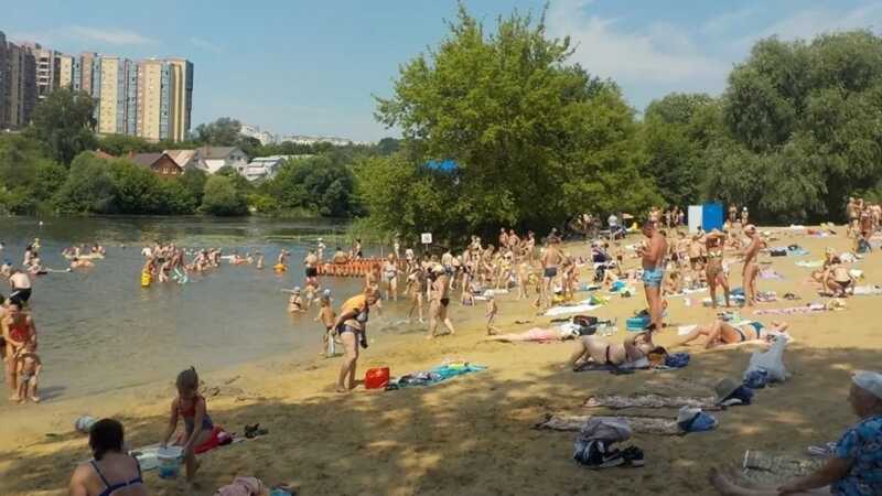 В результате атаки беспилотника на городской пляж в Курске погибли три человека