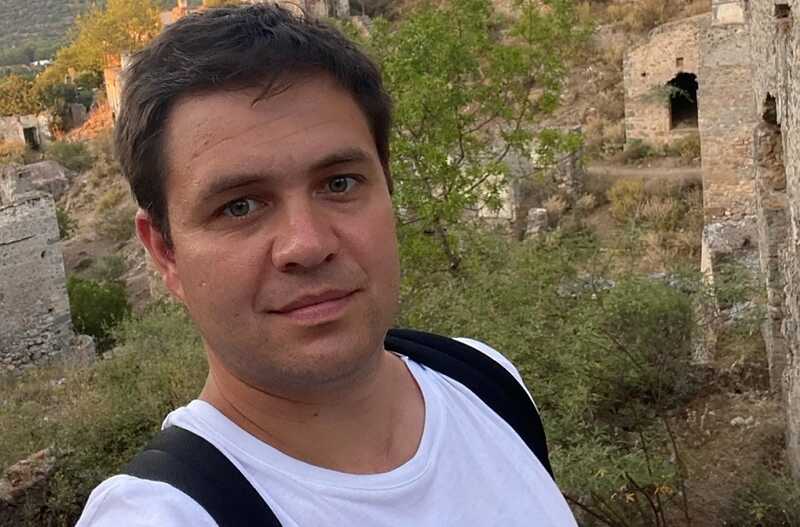 Следственный комитет обвинил главного редактора «Базы» Глеба Трифонова в передаче взяток полиции