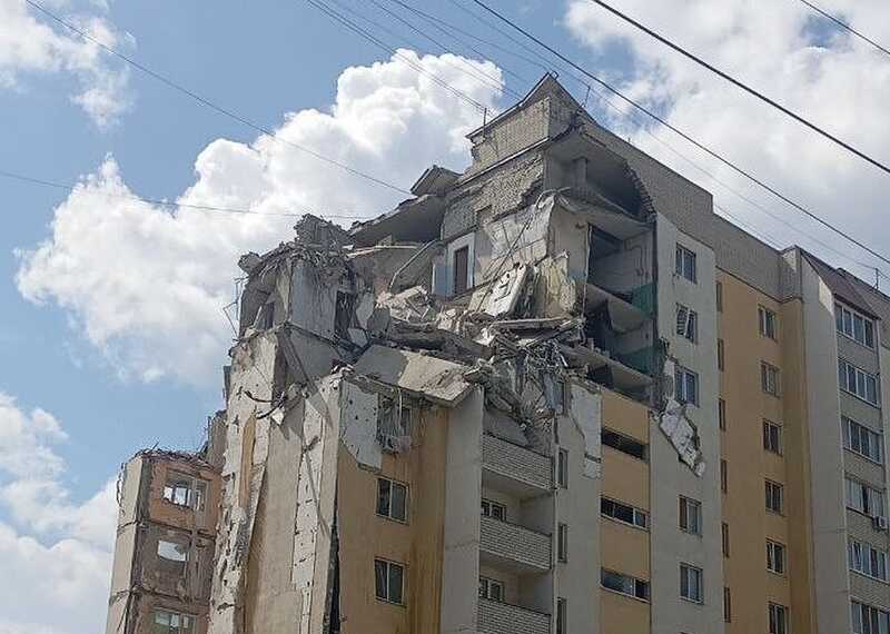 Сапёры сообщают об опасности повторного взрыва в жилом доме в Саратове