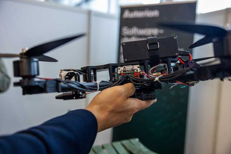 Американская компания передаст Украине 33 тысячи комплектов ИИ для беспилотников