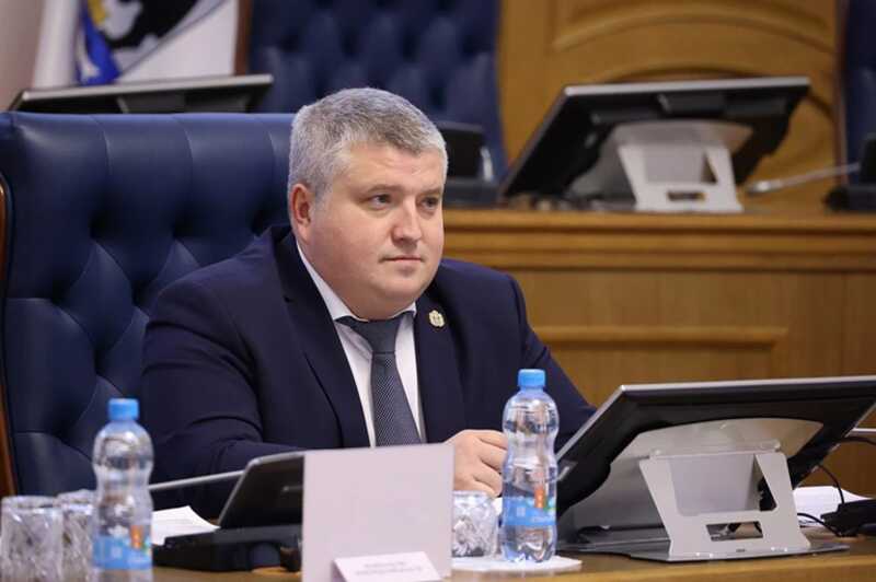Дроновская "дорожная империя" увязла в арестах: В Новгородской области процветают взятки и фиктивные тендеры