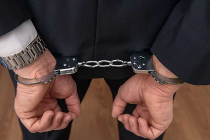 В Братске экс-депутата обвиняют в получении взятки на сумму 16 миллионов рублей
