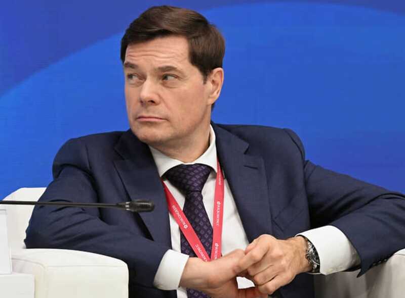 Алексей Мордашов старается заручиться поддержкой Андрея Костина, чтобы получить помощь в конфликте с губернатором Филимоновым