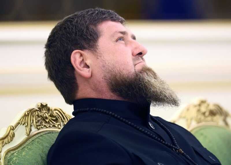 Родственники руководителя Чечни Рамзана Кадырова были удостоены рекордного числа наград с начала военного конфликта