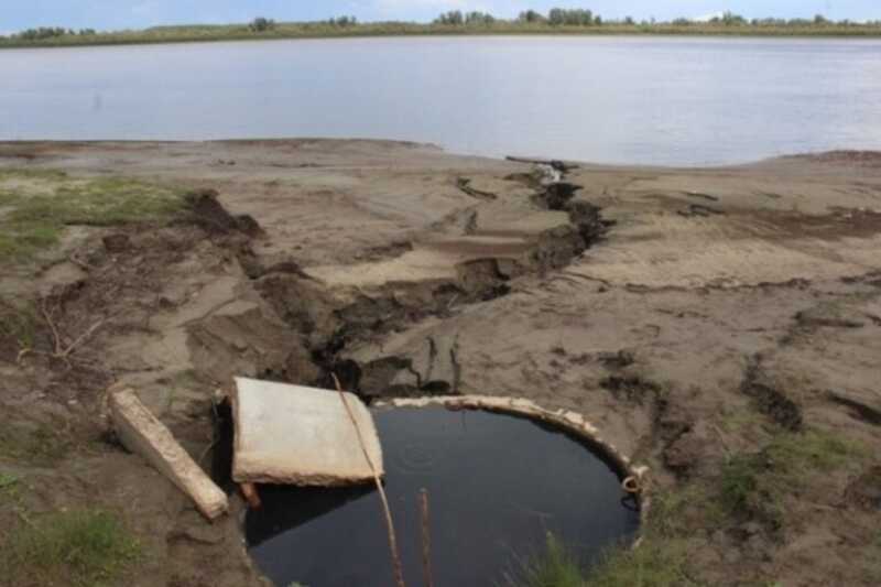 Власти Нижневартовского района разрешили сбросить сточные воды в Обь