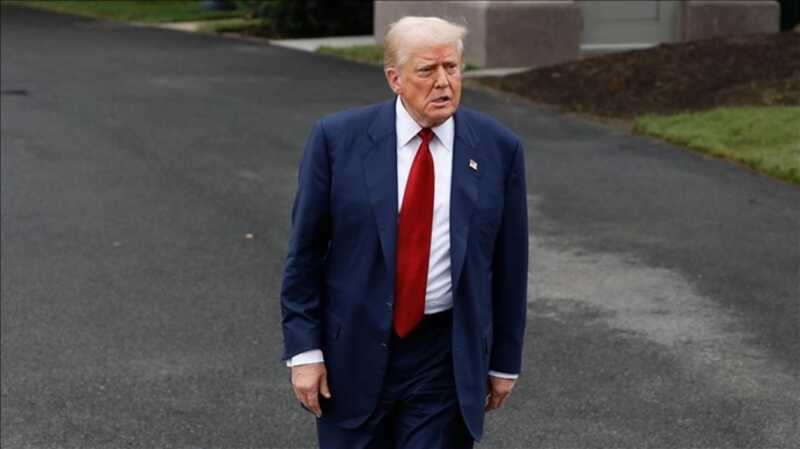 Трамп сделал предупреждение России перед назначенной встречей с Путиным на Аляске