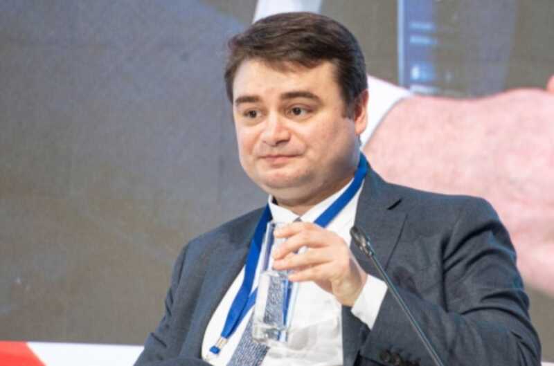 Минпромторг под руководством Василия Осьмакова: бюджетные миллиарды оказываются у друзей и близких лиц