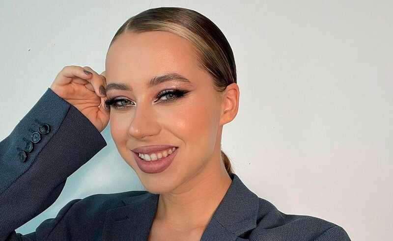 Блогер Александра Митрошина оставила квартиру, в которой находилась под домашним арестом
