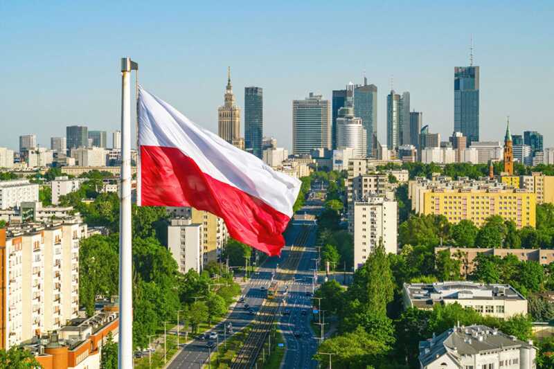 Польские граждане подвергли критике Туска за выдворение украинцев и белорусов