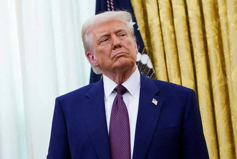 Трамп охарактеризовал как «позёрство» дискуссии о легитимности Зеленского